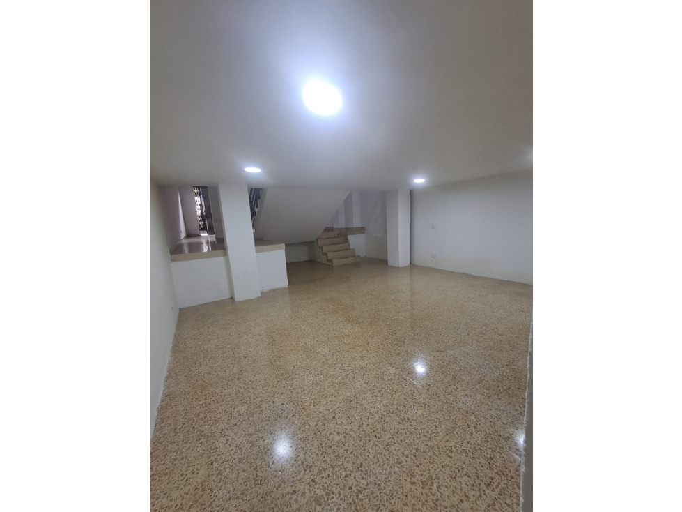 SE ARRIENDA LOCAL EN LAURELES — foto 5
