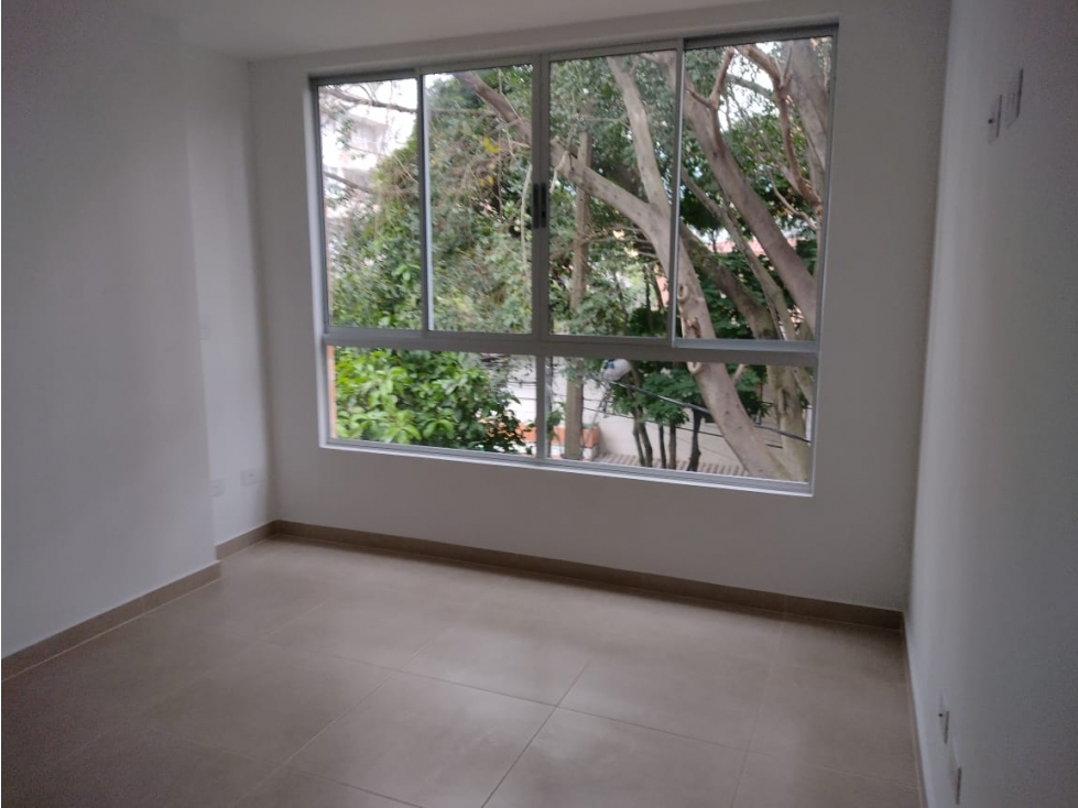 Se Vende Apartamento de 3 alcobas con parqueadero en Laureles. — foto 5