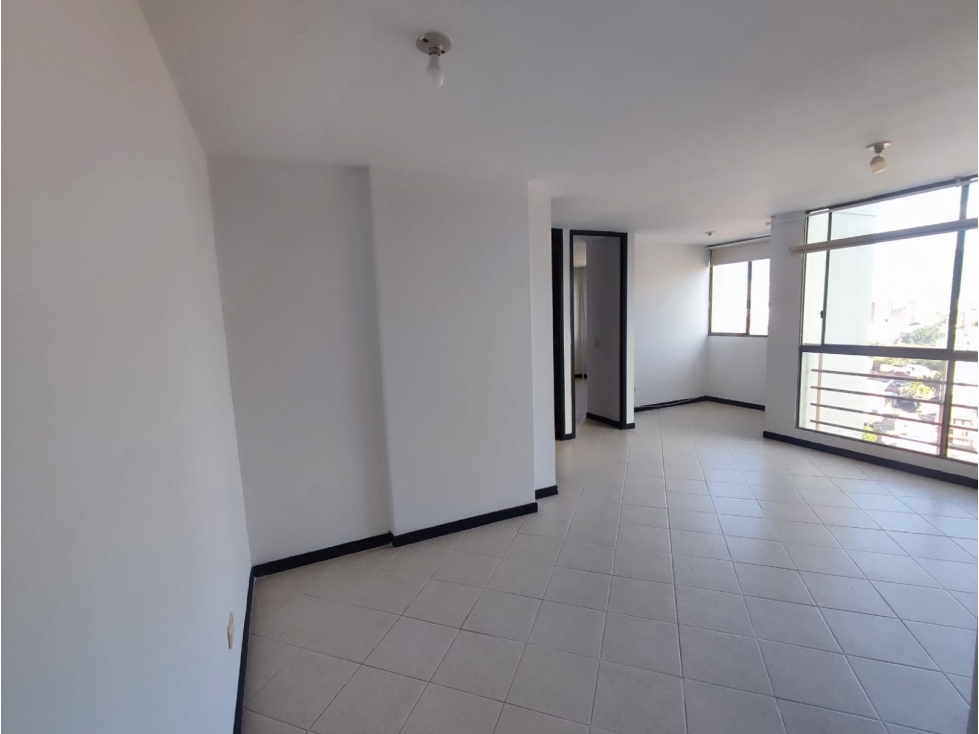 Se Arrienda Apartamento con parqueadero en Calasanz parte baja. — foto 2