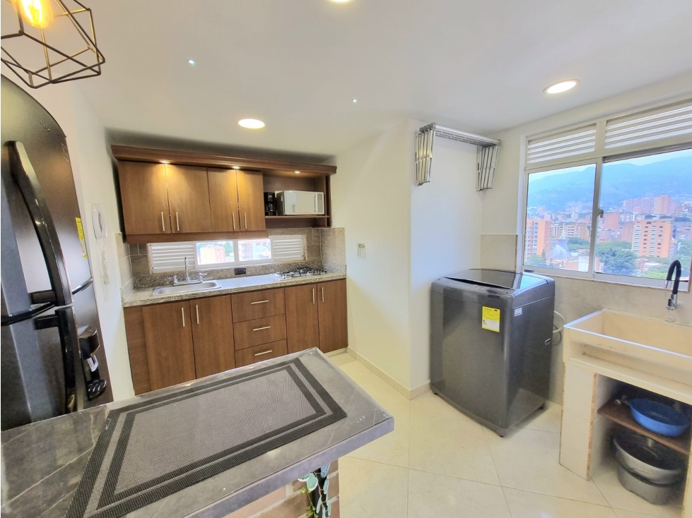 Apartamento amoblado en Laureles con excelente vista panorámica. — foto 4