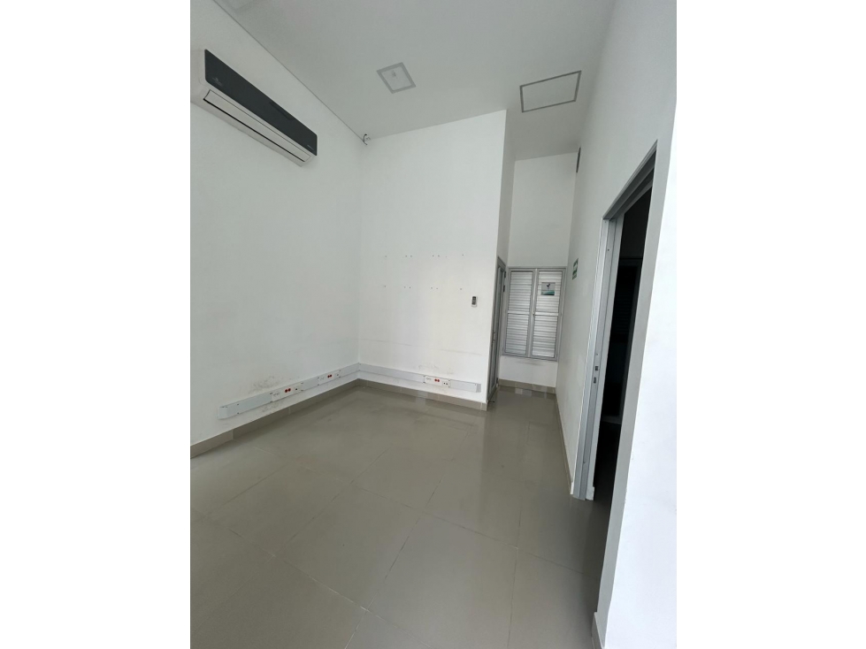 VENTA Y ALQUILER DE LOCAL - NUEVA TEQUENDAMA TORRE COSMOPLAZA — foto 2
