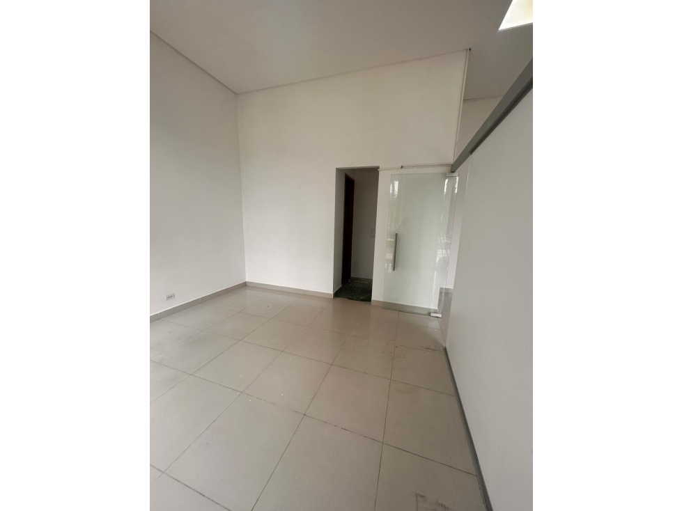 ALQUILER Y VENTA LOCAL COMERCIAL TORRE COSMOPLAZA TEQUENDAMA — foto 3