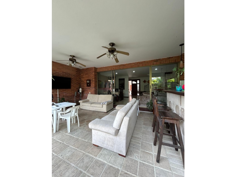 VENTA CASA CONDOMINIO POLO CLUB CIUDAD JARDIN EN SUR DE CALI — foto 2