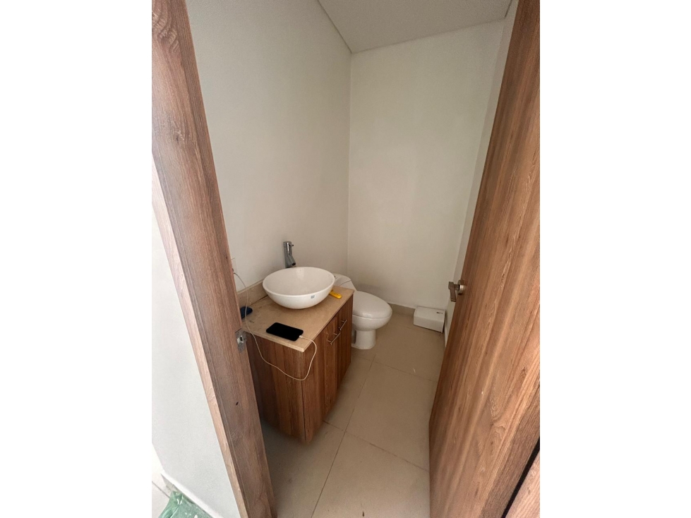 ALQUILER Y VENTA LOCAL COMERCIAL TORRE COSMOPLAZA TEQUENDAMA — foto 4