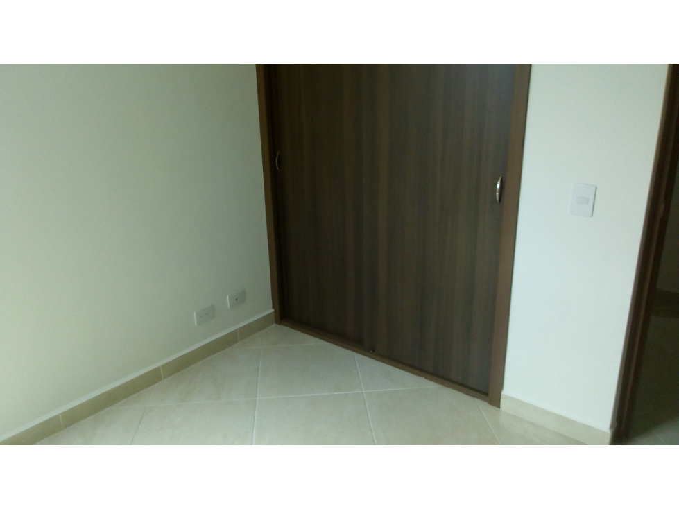 Se Arrienda Apartamento En Campo Valdes. — foto 5