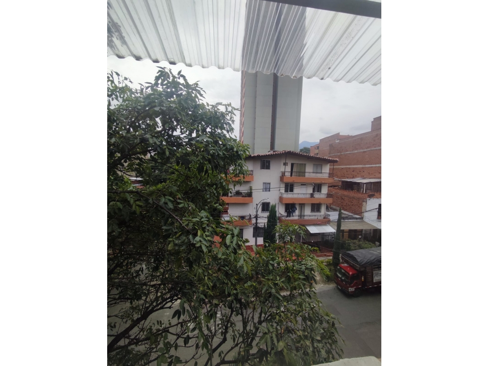 SE ARRIENDA APARTAESTUDIO EN LA AMÉRICA SANTA MÓNICA