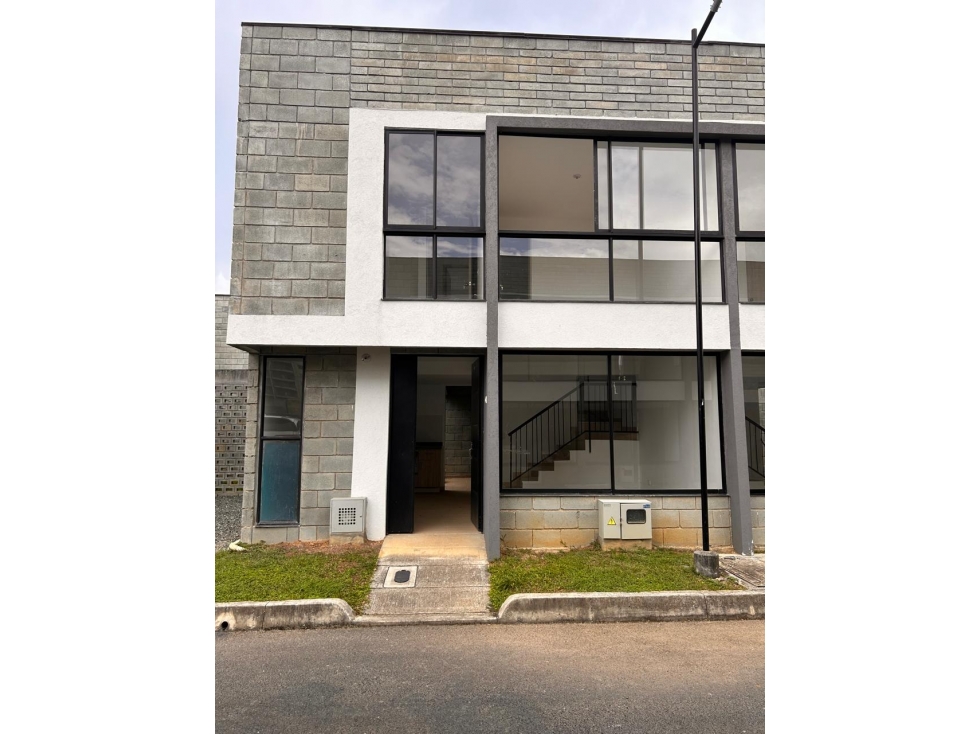 EN VENTA CASA EN CONDOMINIO UNIDAD PRIMAVENTO EN JAMUNDI PARA ESTRENAR