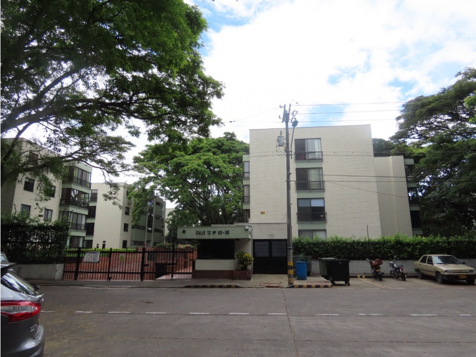 VENTA APARTAMENTO TERCER PISO MULTICENTRO SUR DE CALI