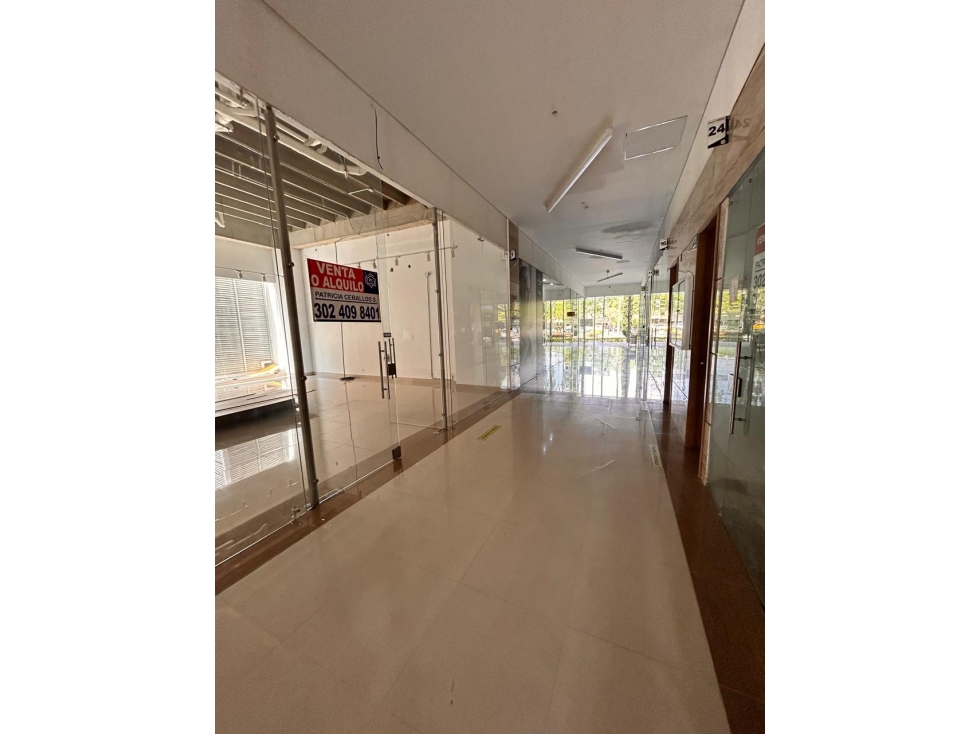 ALQUILER O VENTA DE LOCALES COMERCIALES EN TORRE COSMOPLAZA.SUR — foto 3