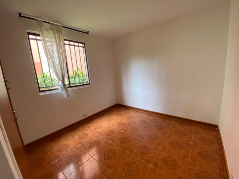 VENTA APARTAMENTO CIUDAD JARDIN PRIMER PISO — foto 4