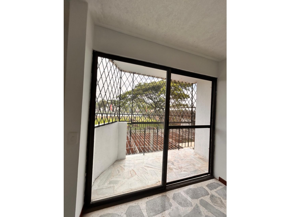 EN VENTA APARTAMENTO alquilado LIMONAR-HACIENDA EDIFICIO LA HERRERIA — foto 4