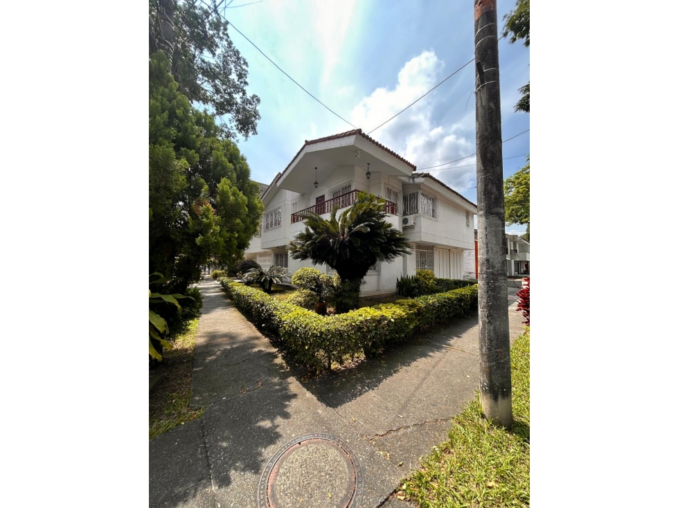 VENTA CASA ESQUINERA EN EL BARRIO LAS MERCEDES EN PALMIRA VALLE
