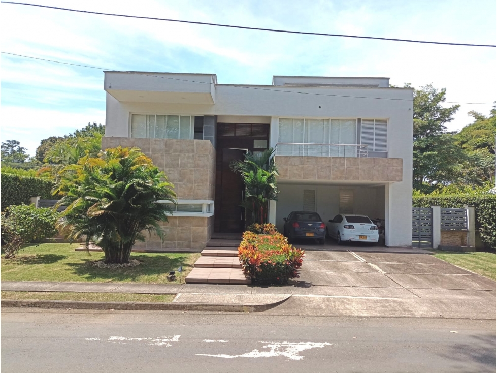 EN VENTA CASA ALFAGUARA CONDOMINIO VALLE VERDE .