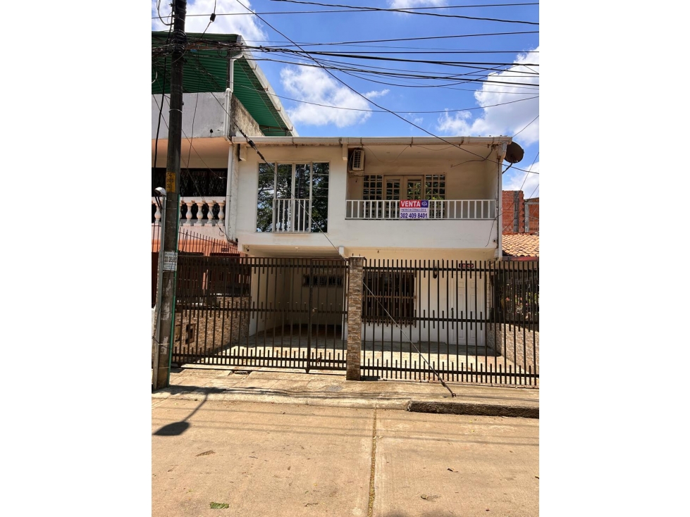 En venta Casa bifamiliar Jamundi barrio alferez Real