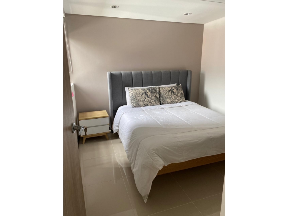 Vendo apartamento de 3 alcobas con parqueadero y cuarto útil en Niquia — foto 3