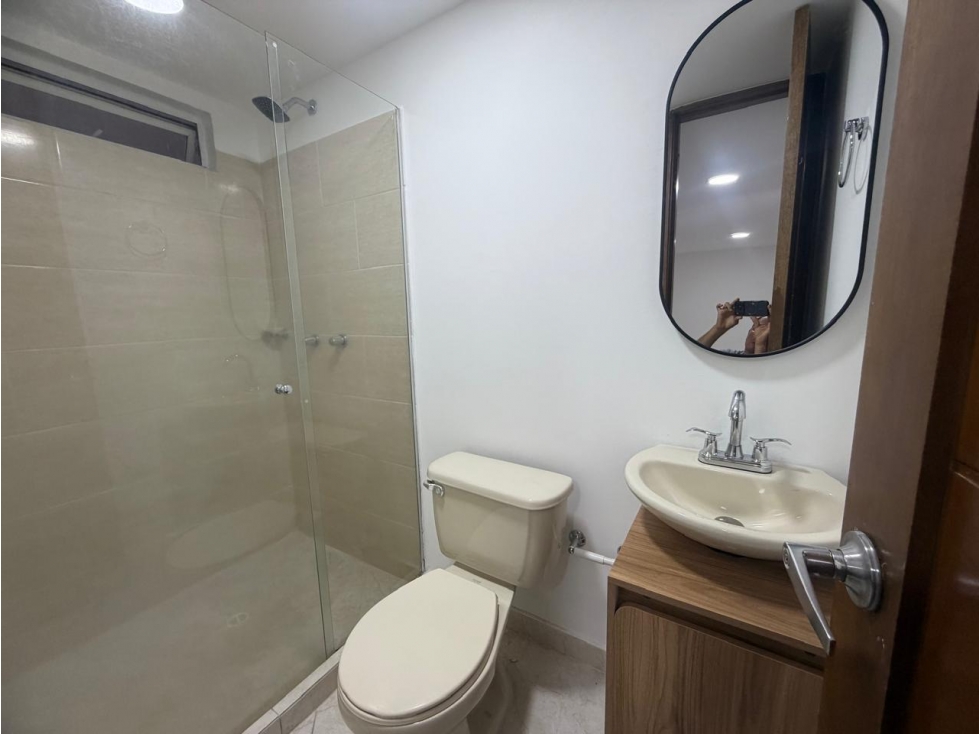 ARRIENDO APARTAMENTO EN LAURELES CON PARQUEADERO — foto 6