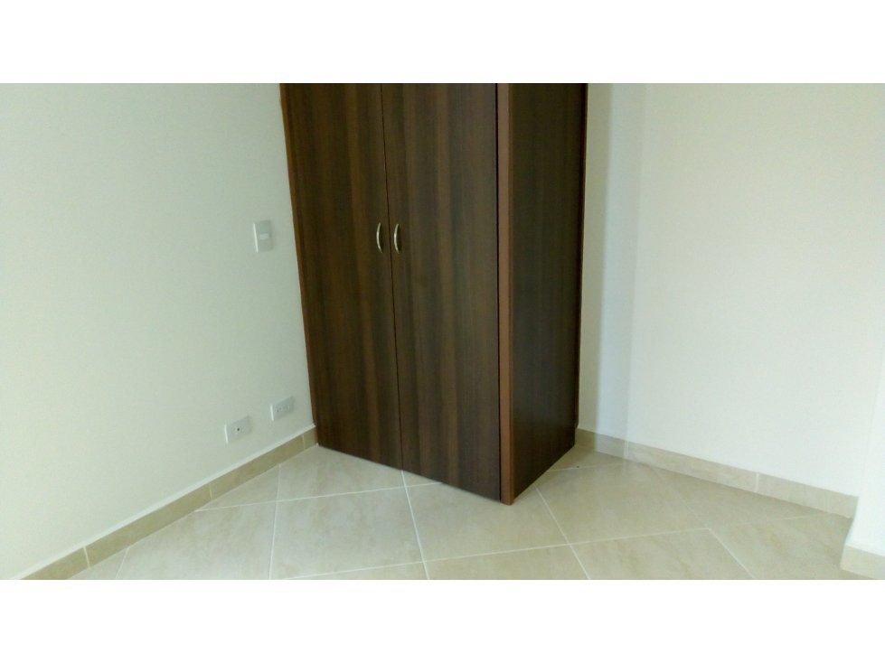Se Arrienda Apartamento En Campo Valdes. — foto 4