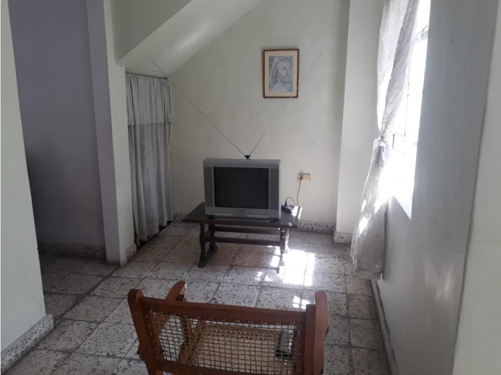 Se vende casa lote en Envigado, sector Primavera. - 3