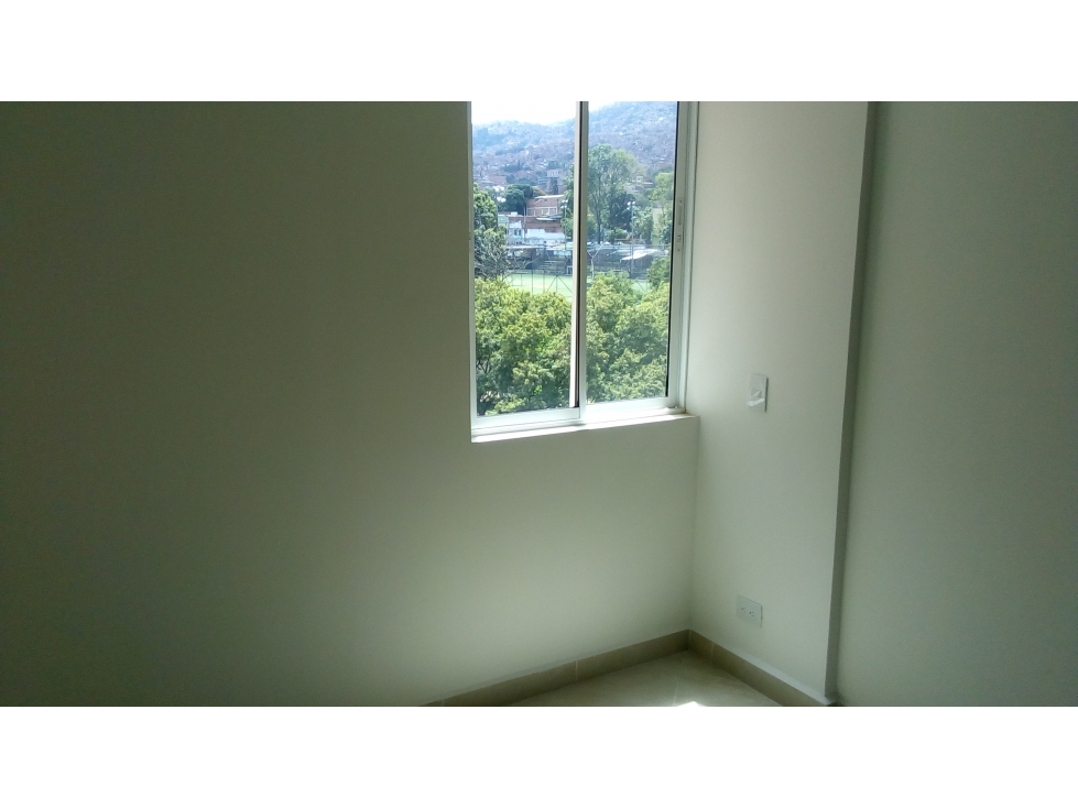 Se Arrienda Apartamento En Campo Valdes. — foto 3