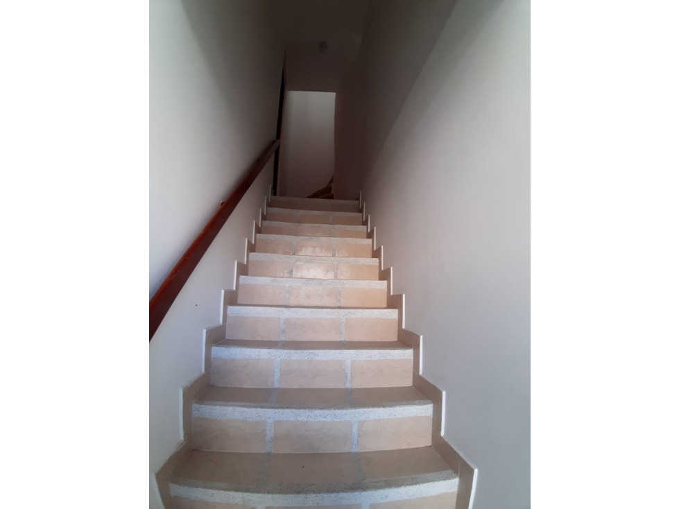 ARRIENDA APARTAMENTO SEGUNDO PISO SAN PABLO — foto 2