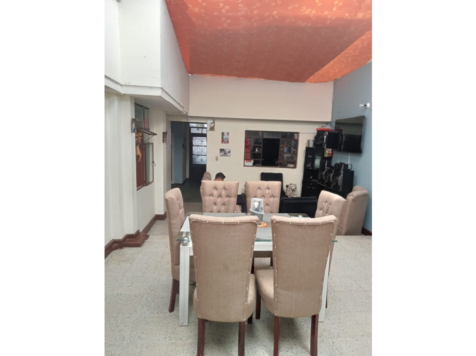Vendo Casa de 3 pisos con 4 apartamentos 2 locales con baño — foto 6