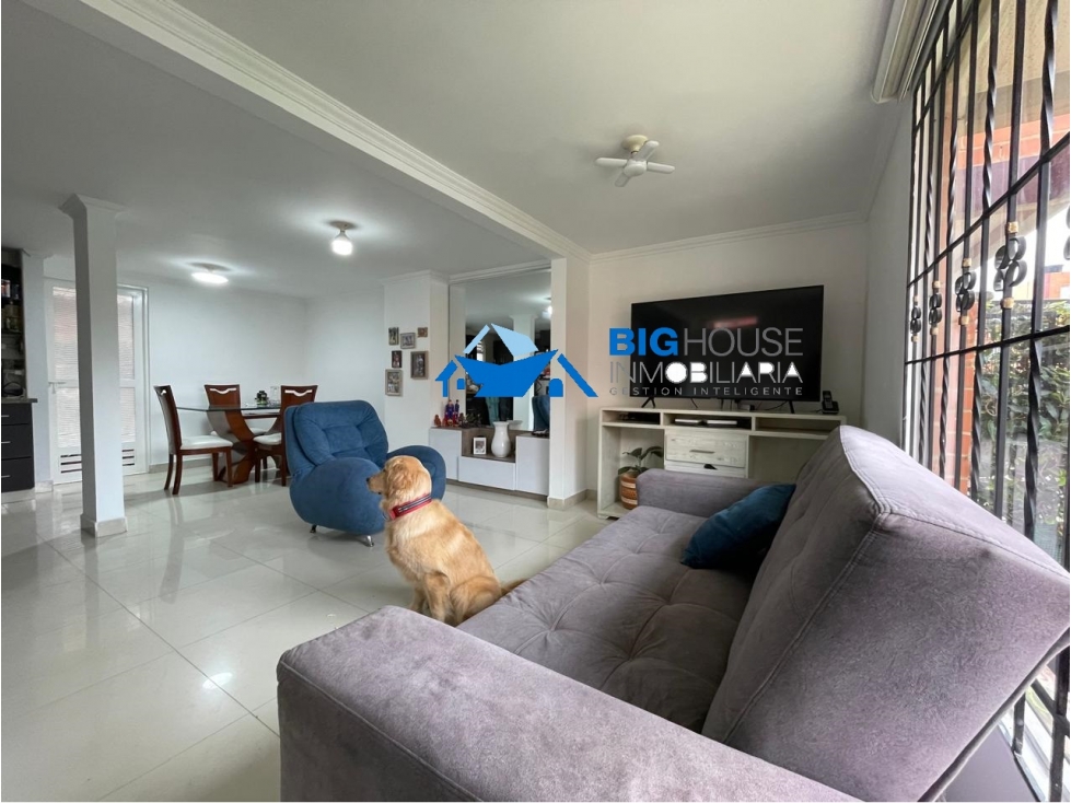Vendo Casa Esquinera de tres pisos en Quintas de Villa María — foto 6