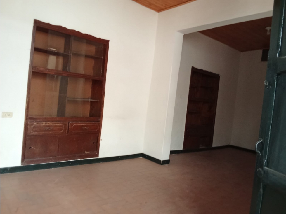 Arriendo Casa comercial centro de Zipaquira uso institucional - 6