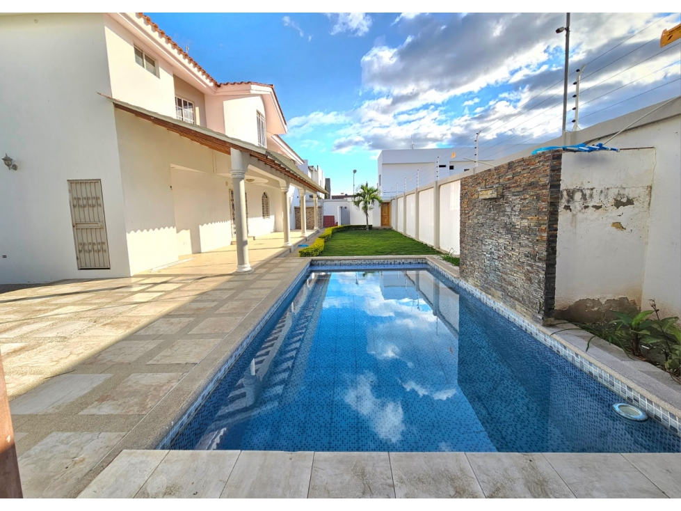 Alquilo Casa Urb. Barbasquillo, piscina y amplio parqueadero. - 1