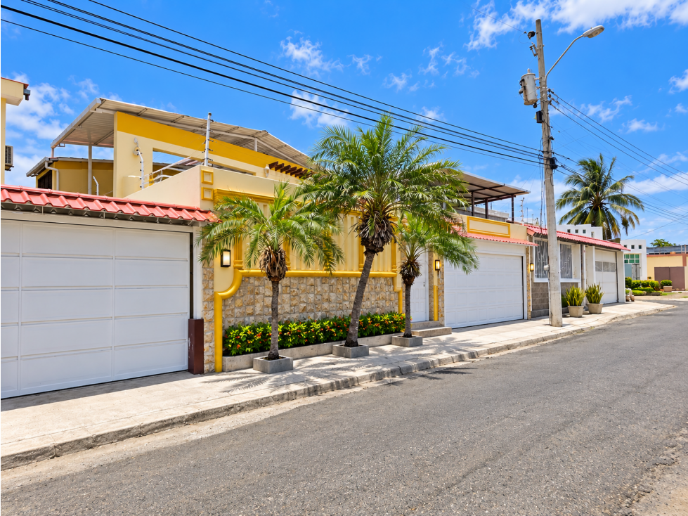 Vendo Casa Urb. La Campiña, una panta, con piscina