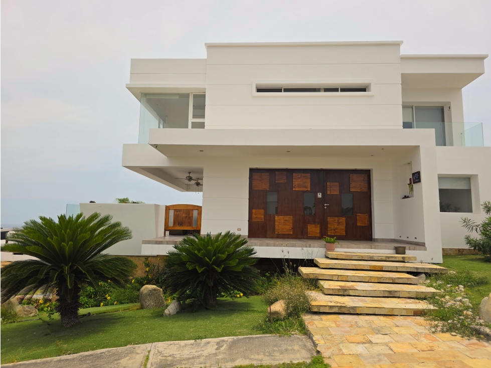 Casa de 5 dormitorios y 425 m² con vista al mar en Manta — foto 4