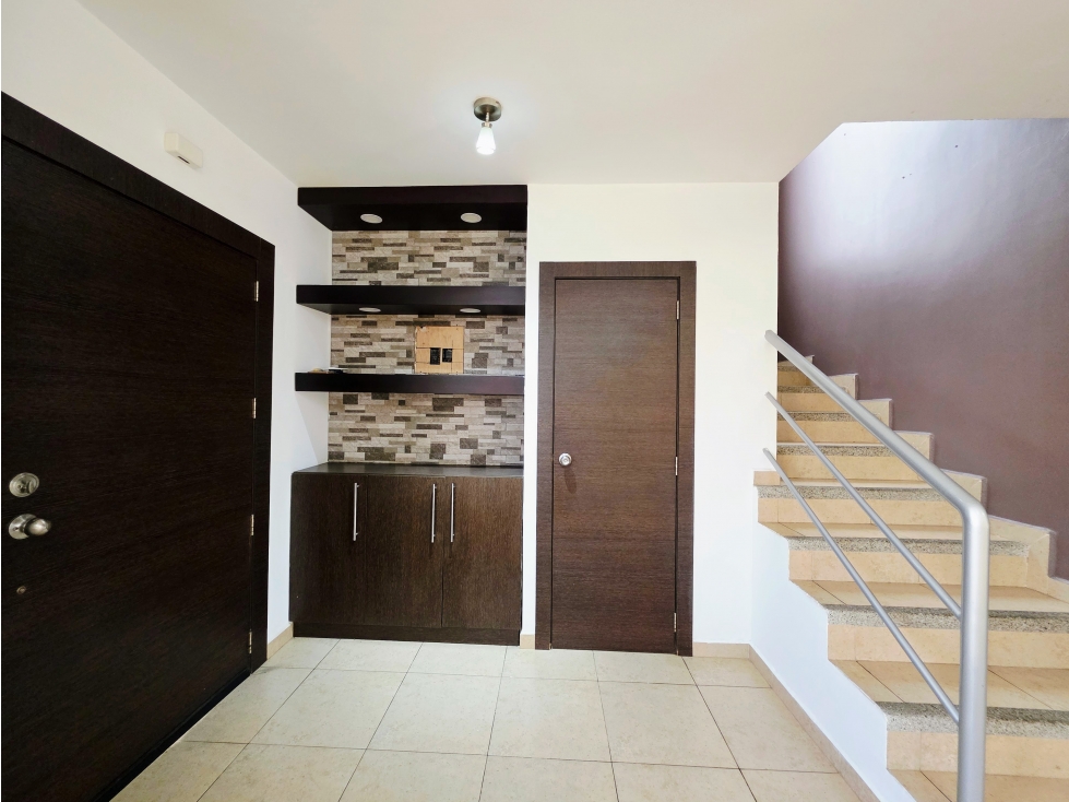 Vendo casa, Urbanización Santa María, de 3 dormitorios — foto 2