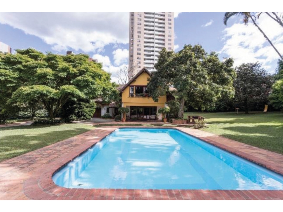 Beautiful Lot with charming house and nature in Sabaneta — foto 2