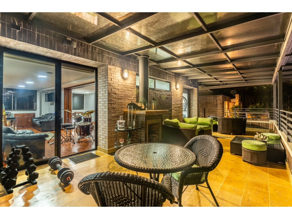 Luxurious house in the upper sector of El Tesoro — foto 4