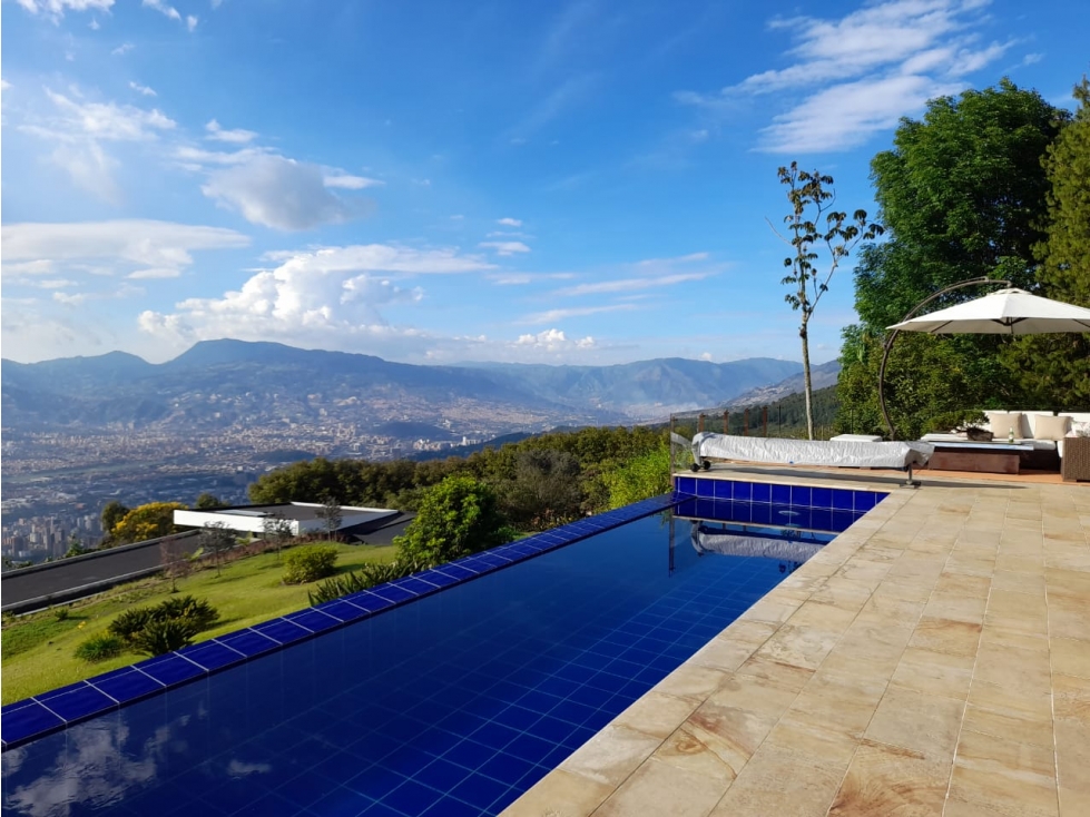 Casa de Lujo en Venta en El Poblado, Medellín | Vista Panorámica — foto 4