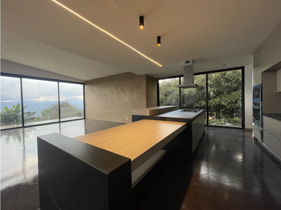 Exclusiva Casa en Venta en Las Palmas, Medellín | Diseño Moderno — foto 6