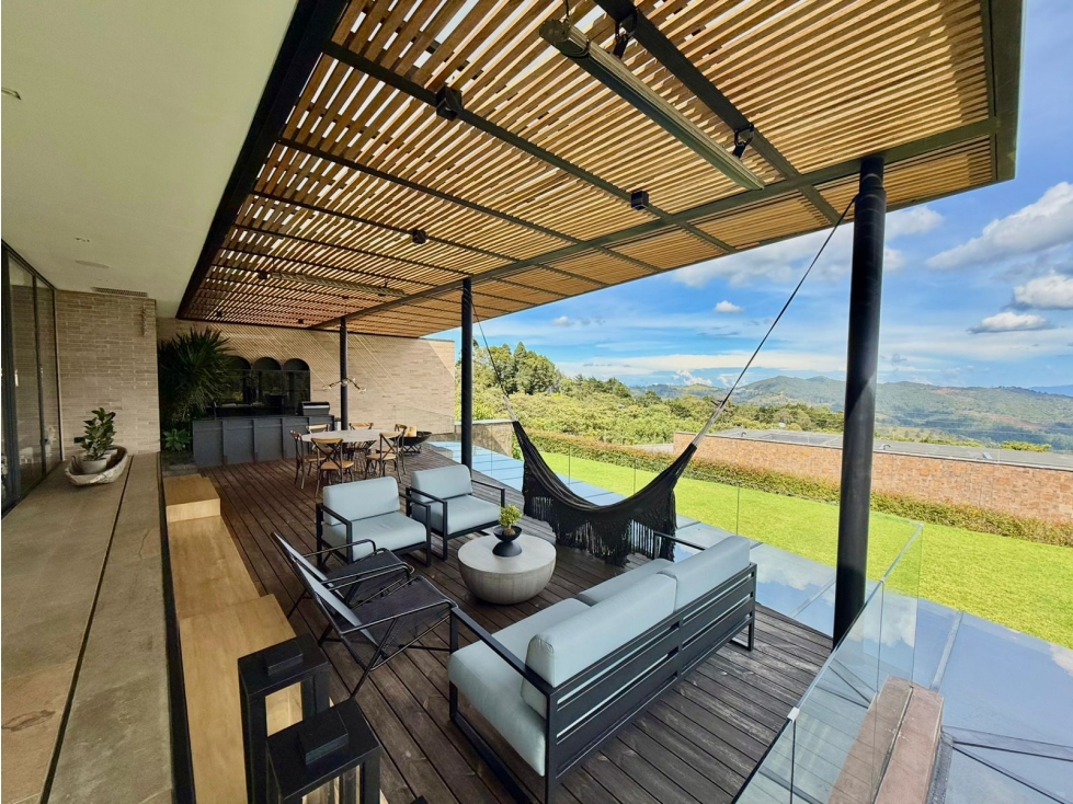 Casa Campestre de Lujo con 2.400 m² de Naturaleza — foto 3