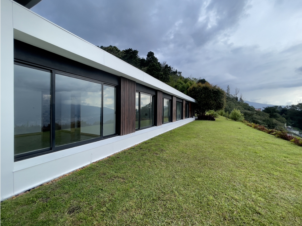 Exclusiva Casa en Venta en Las Palmas, Medellín | Diseño Moderno — foto 4