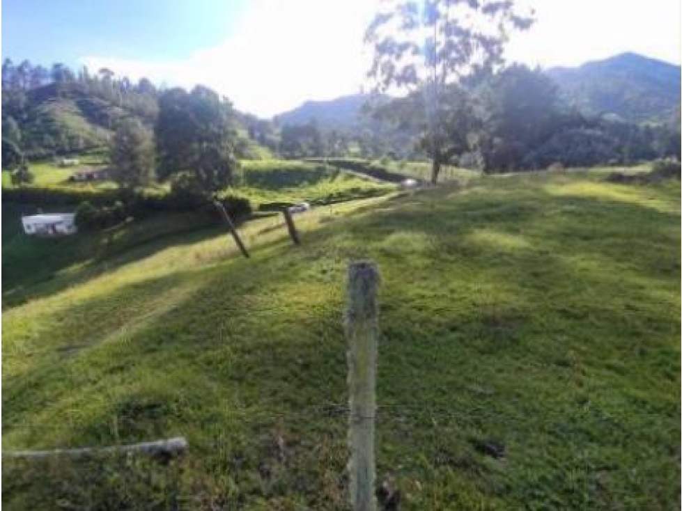 Premium and Exclusive Land Lot in El Tablazo, Near Equinox and Bluman — foto 2