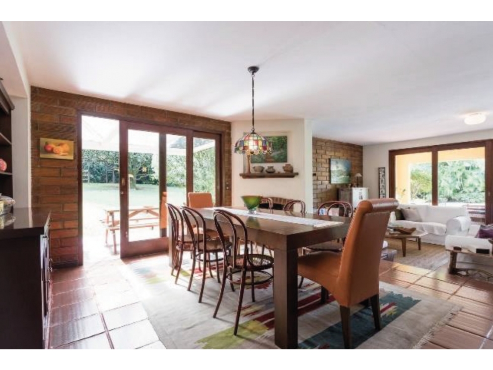 Beautiful Lot with charming house and nature in Sabaneta — foto 6