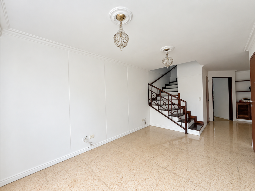 DÚPLEX CON POTENCIAL DE REMODELACIÓN EN CONQUISTADORES  — foto 5