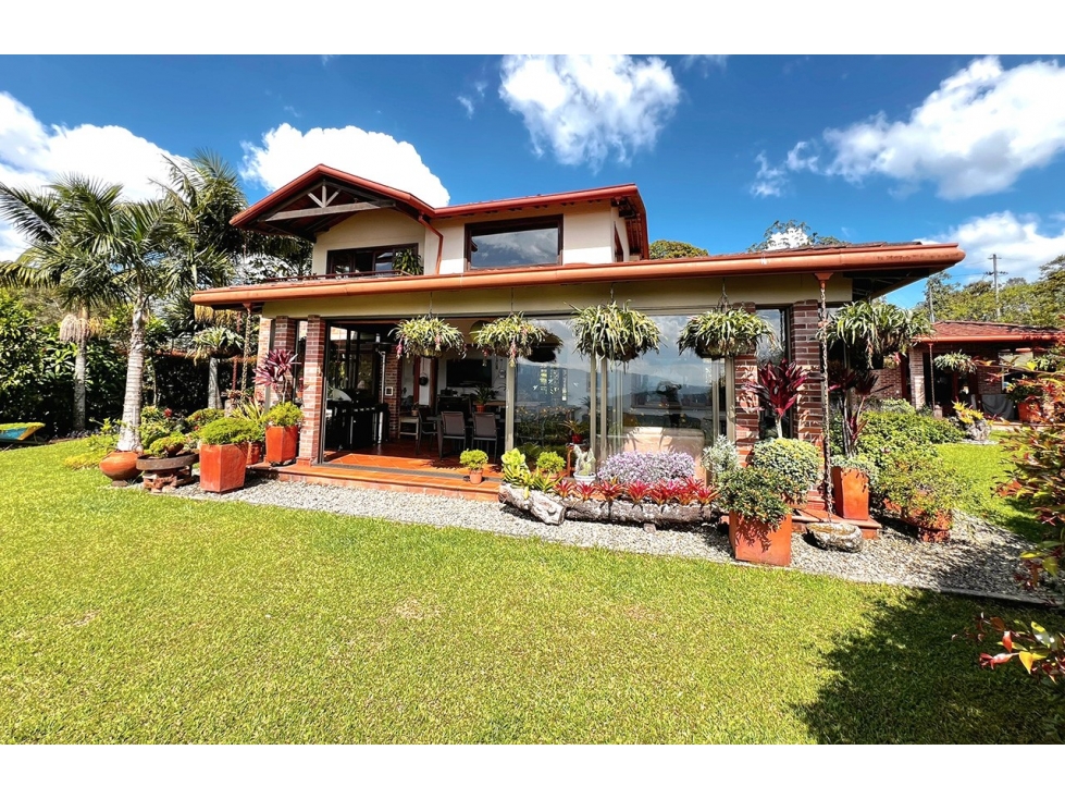Wonderful property between mountains of Medellin - 1