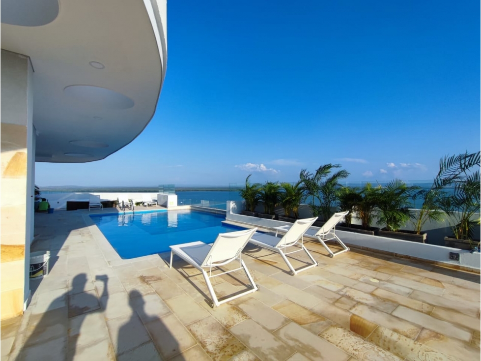 En venta Apartamento de 102 m² | 3 habitaciones | Vista al mar