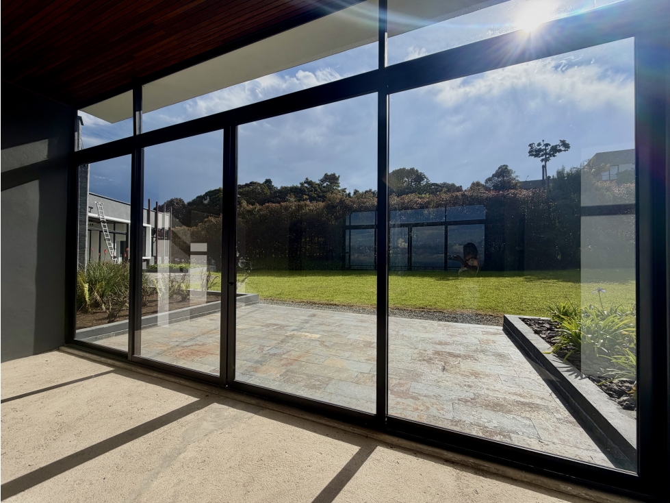 Mansión de Lujo con Vista Panorámica en un Lote de 10.000 m² — foto 5