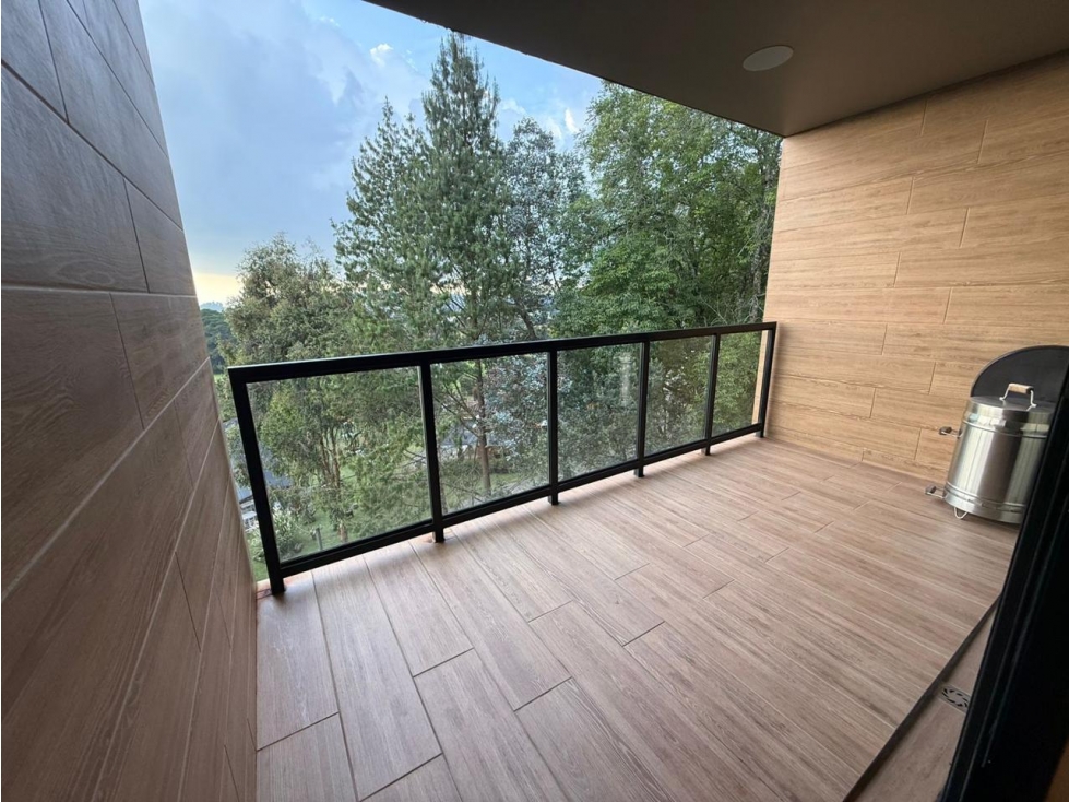 DÚPLEX EN EL ALTO DE PALMAS CON TERRAZA Y JACUZZI — foto 2