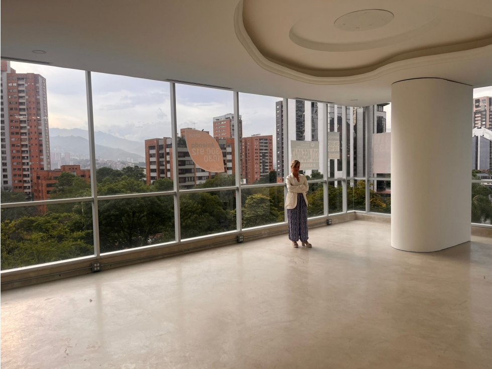 Premium office in El Poblado with panoramic view