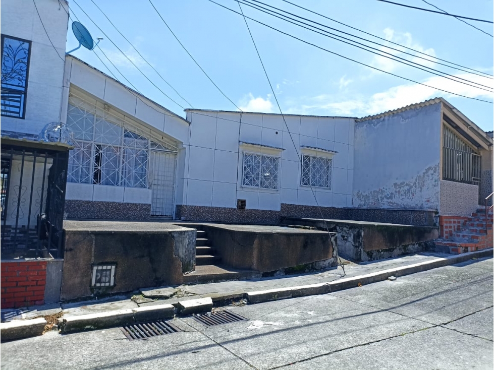 VENDO CASA EN EL BARRIO LAS ACACIAS EN ARMENIA QUINDIO.