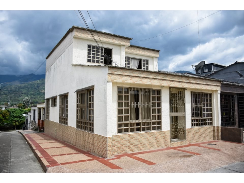 VENDO CASA EN CALARCA QUINDIO (ANTONIA SANTOS)