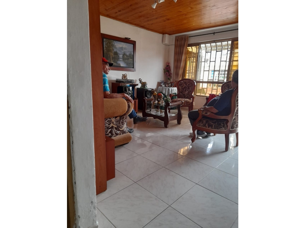 VENDO CASA EN BARRIO CAMELIAS EN CALARCA QUINDIO — foto 2