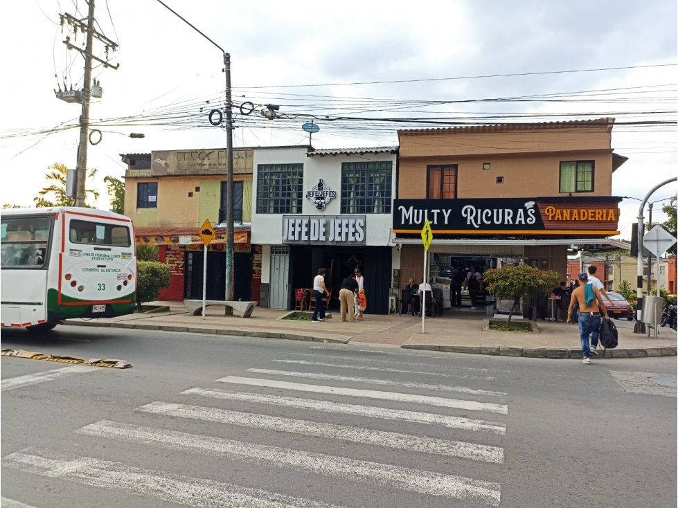 VENDO CASA COMERCIAL EN AVENIDA COLON CALARCA QUINDIO