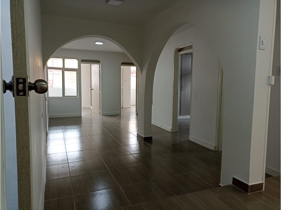 VENDO APARTAMENTO EN SEGUNDO PISO EN EL BARRIO VERSALLES CALARCA Q. - 4